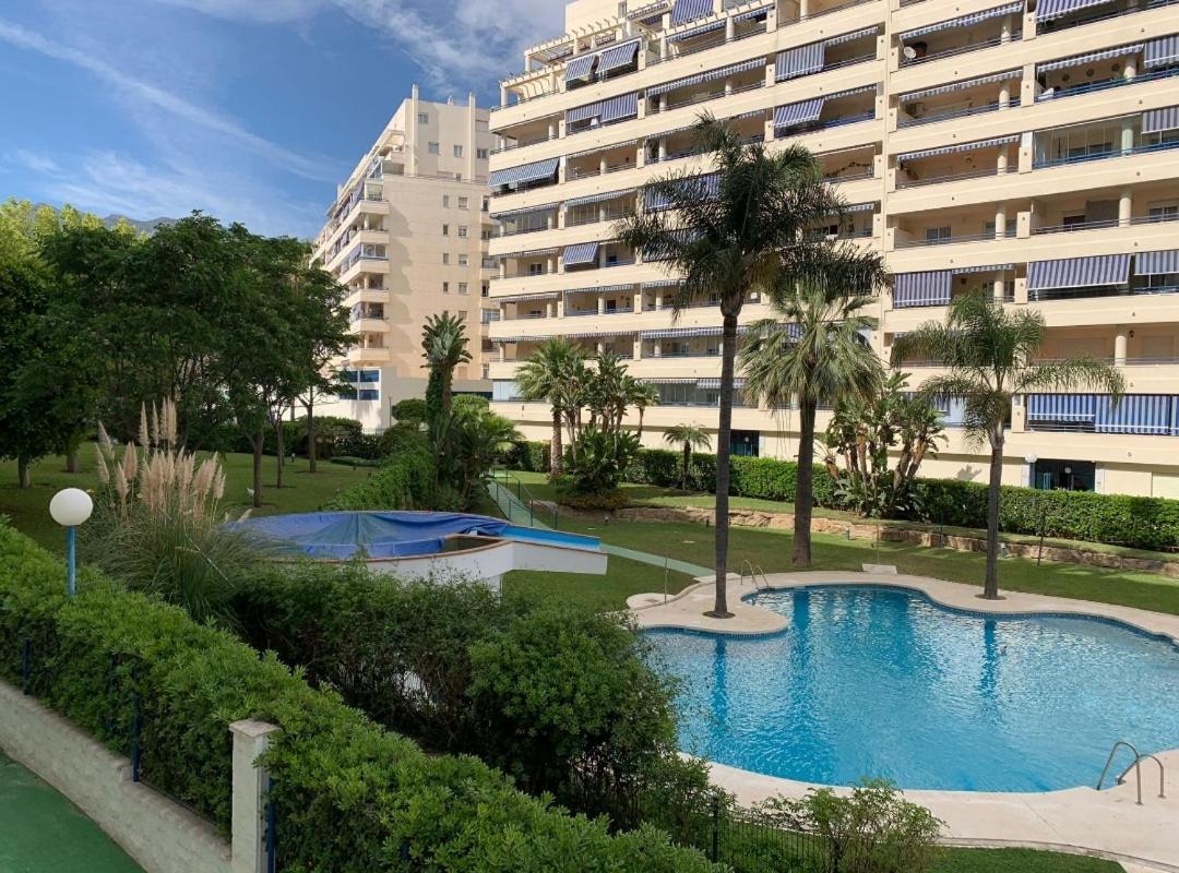 Apartamento Las Terrazas Marbella Esterno foto